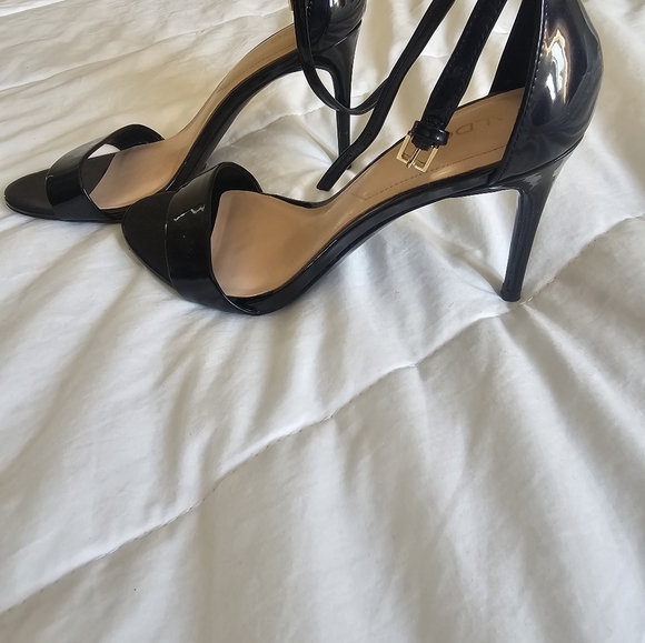 Aldo patent leather sandals - Picture 2 of 3